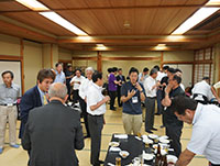 第128回月例研修会『地域発のスタートアップが目指す、宇宙産業における新事業創出の取り組み』：懇親会の様子2